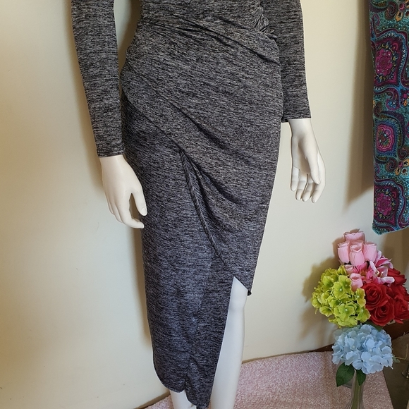 Ava. Klum Dress Long Sleeve Scoop Neckline | Zip Back | V-Neck Back | 65% Cotton - Picture 3 of 12